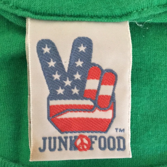 Junk Food M Space Invaders tee 100 cotton - Picture 6 of 7